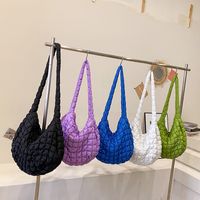 Women's Large Nylon Solid Color Streetwear Zipper Cloud Shape Bag main image 6
