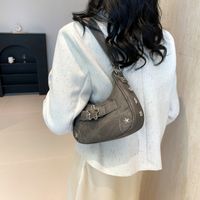 Women's Medium Pu Leather Solid Color Streetwear Sewing Thread Zipper Underarm Bag main image 5