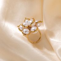 Elegant Lady Classic Style Flower 304 Stainless Steel Gold Plated Artificial Pearls Rings In Bulk main image 6