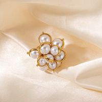 Elegant Lady Classic Style Flower 304 Stainless Steel Gold Plated Artificial Pearls Rings In Bulk main image 5
