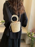 Women's Medium Straw Solid Color Vacation Beach String Straw Bag main image 10