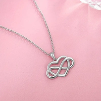 304 Stainless Steel Simple Style Classic Style Commute Infinity Heart Shape Pendant Necklace main image 4