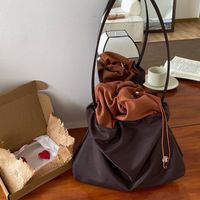 Women's Medium Nylon Solid Color Classic Style String Shoulder Bag main image 6