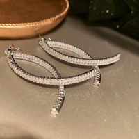 1 Par Lujoso Estilo Simple Color Sólido Enchapado Embutido Cobre Diamantes De Imitación Chapado En Oro De 14 Quilates. Pendientes De Gota main image 1