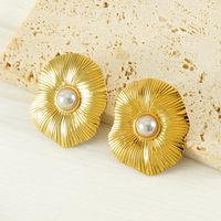 1 Pair Sweet Simple Style Leaf Flower Plating Inlay 304 Stainless Steel Pearl 18K Gold Plated Ear Studs main image 4