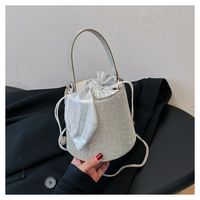 Women's Small Pu Leather Solid Color Bow Knot Elegant Cylindrical Zipper Bucket Bag main image 3