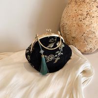 Women's Medium Cloth Solid Color Elegant Vintage Style Sewing Thread Lock Clasp Crossbody Bag main image 5
