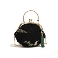 Women's Medium Cloth Solid Color Elegant Vintage Style Sewing Thread Lock Clasp Crossbody Bag sku image 1