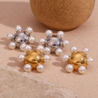 1 Pair Simple Style Classic Style Flower Plating 304 Stainless Steel 18K Gold Plated Ear Studs main image 3