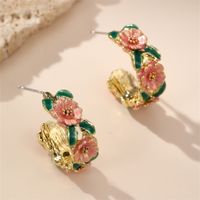 1 Paire Style IG Élégant Sucré Irrégulier Forme De Cœur Fleur Incruster Argent Sterling Perles Artificielles Boucles D'oreilles Boucles D'Oreilles main image 3