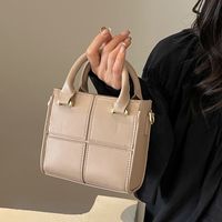 Women's Medium Pu Leather Solid Color Vintage Style Classic Style Sewing Thread Magnetic Buckle Crossbody Bag main image 1