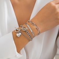 Estilo Simple Estilo Clásico Forma De Corazón Aleación Enchapado Chapado En Oro Mujeres Pulsera sku image 2