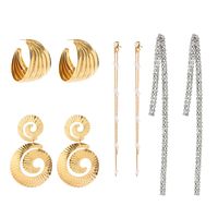 1 Pair Simple Style Classic Style Geometric Inlay Metal Rhinestones Ear Studs main image 1