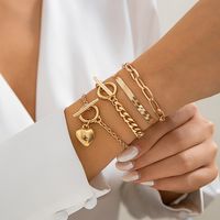 Estilo Simple Estilo Clásico Forma De Corazón Aleación Enchapado Chapado En Oro Mujeres Pulsera sku image 1