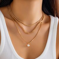 Wholesale Jewelry Lady Modern Style Classic Style Geometric Alloy Iron Copper Artificial Pearls Plating Inlay Pendant Necklace sku image 2