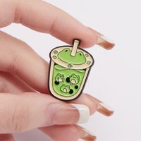 Cartoon Style Modern Style Animal Cup Alloy Stamping Stoving Varnish Plating Women's Brooches main image 2