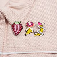 Cartoon Style Cute Sweet Fruit Strawberry Zinc Alloy Plating Unisex Brooches main image 1