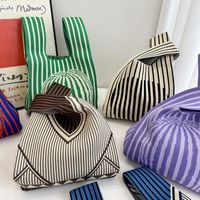 Frau Mittel Stricken Streifen Vintage-Stil Klassischer Stil Offen Handtasche main image 1