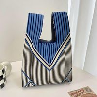 Women's Medium Knit Stripe Vintage Style Classic Style Open Handbag sku image 3