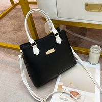 Women's Medium Pu Leather Solid Color Elegant Classic Style Zipper Crossbody Bag main image 5