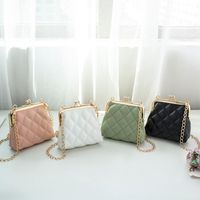 Women's Small Pu Leather Solid Color Lingge Classic Style Streetwear Lock Clasp Cosmetic Bag main image 2