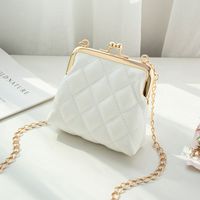Women's Small Pu Leather Solid Color Lingge Classic Style Streetwear Lock Clasp Cosmetic Bag sku image 4
