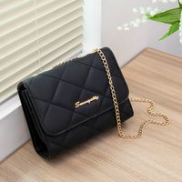 Women's Medium Pu Leather Solid Color Lingge Vintage Style Classic Style Magnetic Buckle Crossbody Bag sku image 1