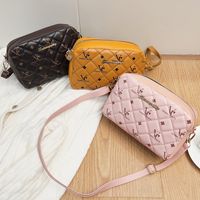 Women's Small Pu Leather Printing Lingge Vintage Style Zipper Shoulder Bag main image 2