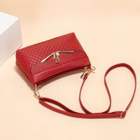 Women's Medium Pu Leather Solid Color Vintage Style Classic Style Zipper Crossbody Bag main image 3