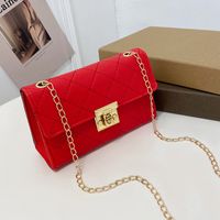 Women's Solid Color Lingge Pu Leather Lock Clasp Wallets sku image 2