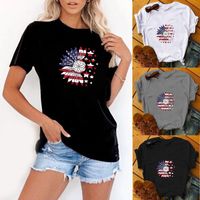 Frau T-Shirt Kurzarm T-Shirts Drucken Patchwork Strassenmode Stern Amerikanische Flagge Blume main image 1
