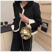 Women's Medium Metal Solid Color Elegant Vintage Style Sequins Lock Clasp Evening Bag main image 2