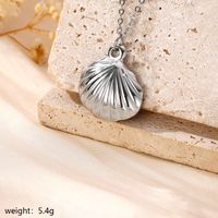 304 Stainless Steel Silver Plated Modern Style Simple Style Commute Starfish Heart Shape Shell Pendant Necklace main image 8