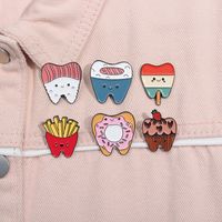 Estilo De Dibujos Animados Lindo Estilo Vaquero Helado Dientes Fresa Aleación Estampado Barniz De Estufa Mujeres Broches main image 5