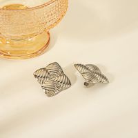 1 Pair Vintage Style Classic Style Triangle Geometric Spiral Stripe Plating 304 Stainless Steel 18K Gold Plated Ear Studs main image 5