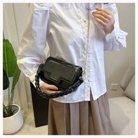 Women's Medium Pu Leather Solid Color Elegant Vintage Style Magnetic Buckle Square Bag main image 2