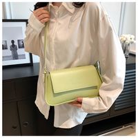 Women's Medium Pu Leather Solid Color Vintage Style Classic Style Magnetic Buckle Crossbody Bag main image 8