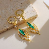 1 Paire Style Simple Brillant Rond Feuilles Incruster Le Cuivre Perle Zircon Plaqué Or 18K Boucles D'oreilles main image 9