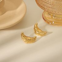 1 Pair IG Style Sweet Simple Style Heart Shape Croissant Plating Inlay 304 Stainless Steel Artificial Shell 18K Gold Plated Ear Studs main image 4