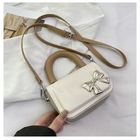 Women's Small Pu Leather Color Block Solid Color Vintage Style Streetwear Bowknot Magnetic Buckle Crossbody Bag main image 4
