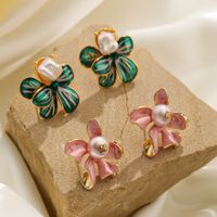 1 Pair Modern Style Classic Style Korean Style Flower Enamel Inlay Copper Pearl Gold Plated Ear Studs main image 4