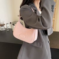 Femmes Moyen Faux Cuir Couleur Unie Style Vintage Vêtement De Rue Fil À Coudre Forme D'Oreiller Fermeture Éclair Sac Sous Les Bras main image 4