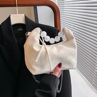 Women's Medium Pu Leather Solid Color Classic Style Streetwear Dumpling Shape Zipper Crossbody Bag main image 5