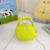 Women's Small Pu Leather Solid Color Cute Oval Zipper Crossbody Bag sku image 1