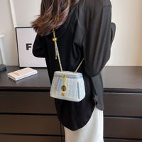 Women's Small Denim Solid Color Streetwear Zipper Crossbody Bag main image 3