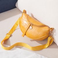 Women's Medium Pu Leather Solid Color Streetwear Dumpling Shape Zipper Crossbody Bag main image 2