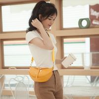 Women's Medium Pu Leather Solid Color Streetwear Dumpling Shape Zipper Crossbody Bag main image 3