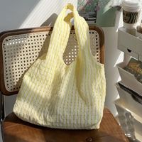 Women's Medium Polyester Solid Color Basic Classic Style Magnetic Buckle Tote Bag sku image 1