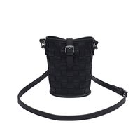 Women's Small Pu Leather Solid Color Streetwear Weave Magnetic Buckle Bucket Bag sku image 1