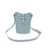 Women's Small Pu Leather Solid Color Streetwear Weave Magnetic Buckle Bucket Bag sku image 4